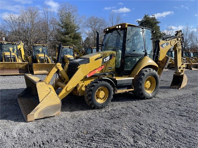 2015 CAT 420F